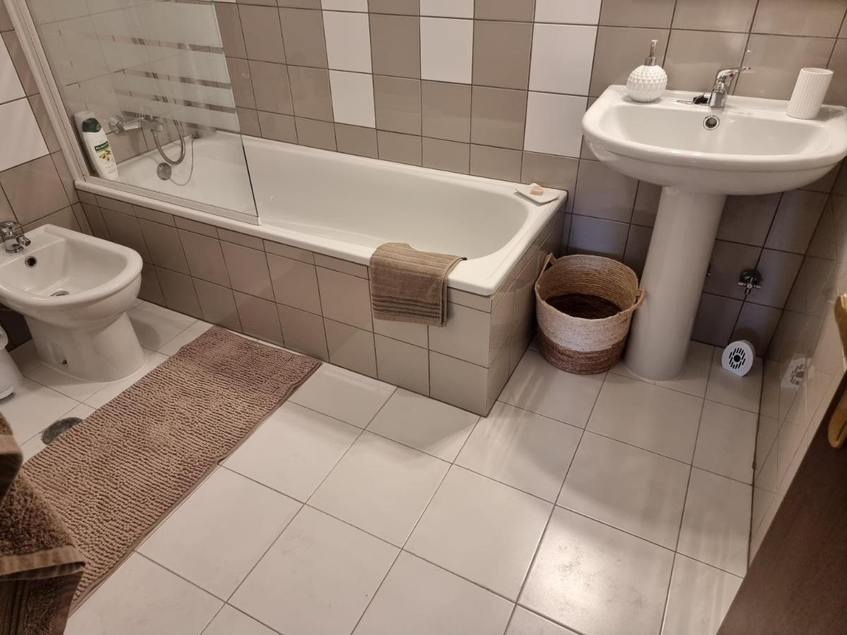 Apartamento Encantador Com Piscina Aquecida Portimao Exterior photo