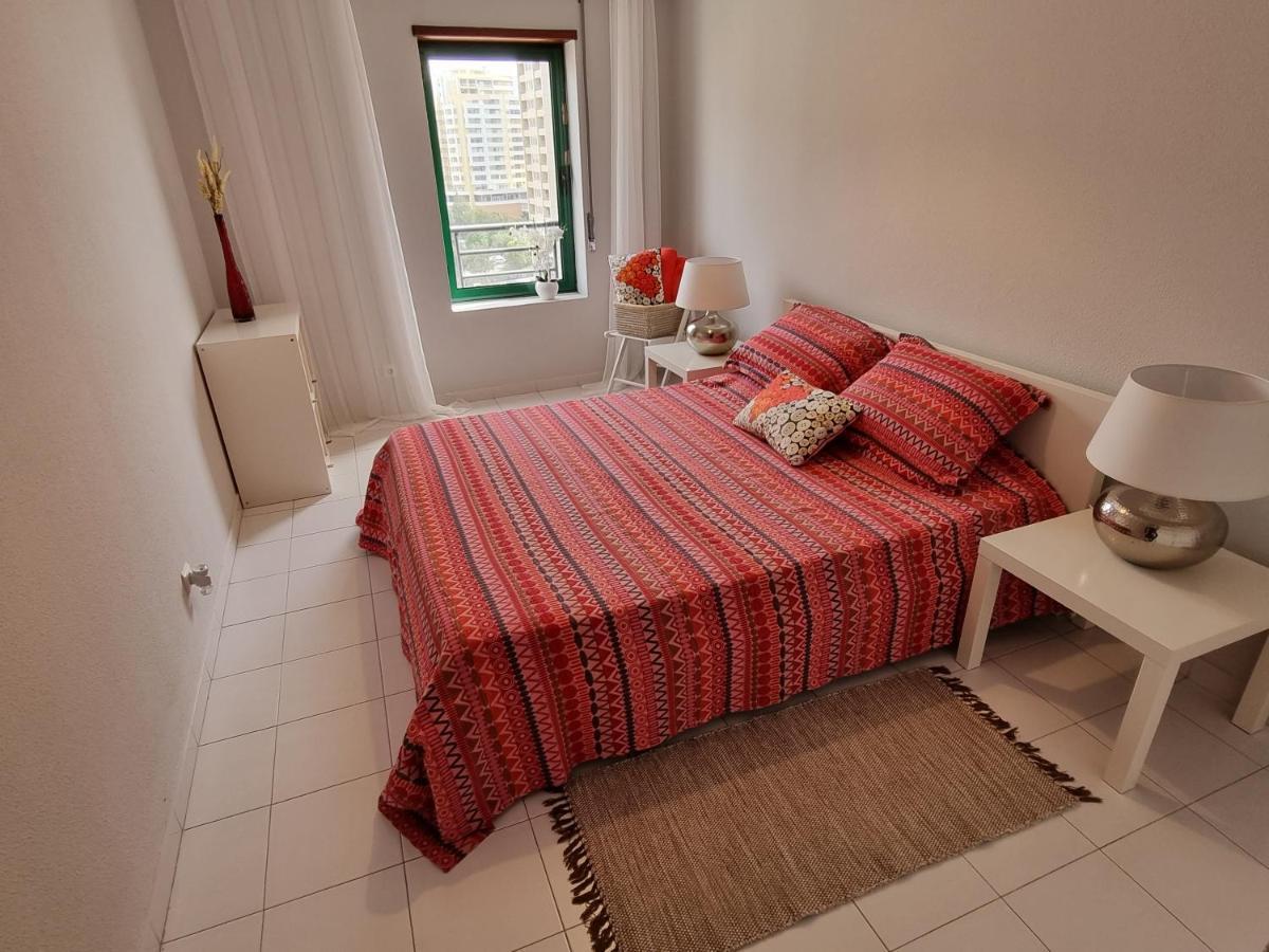 Apartamento Encantador Com Piscina Aquecida Portimao Exterior photo